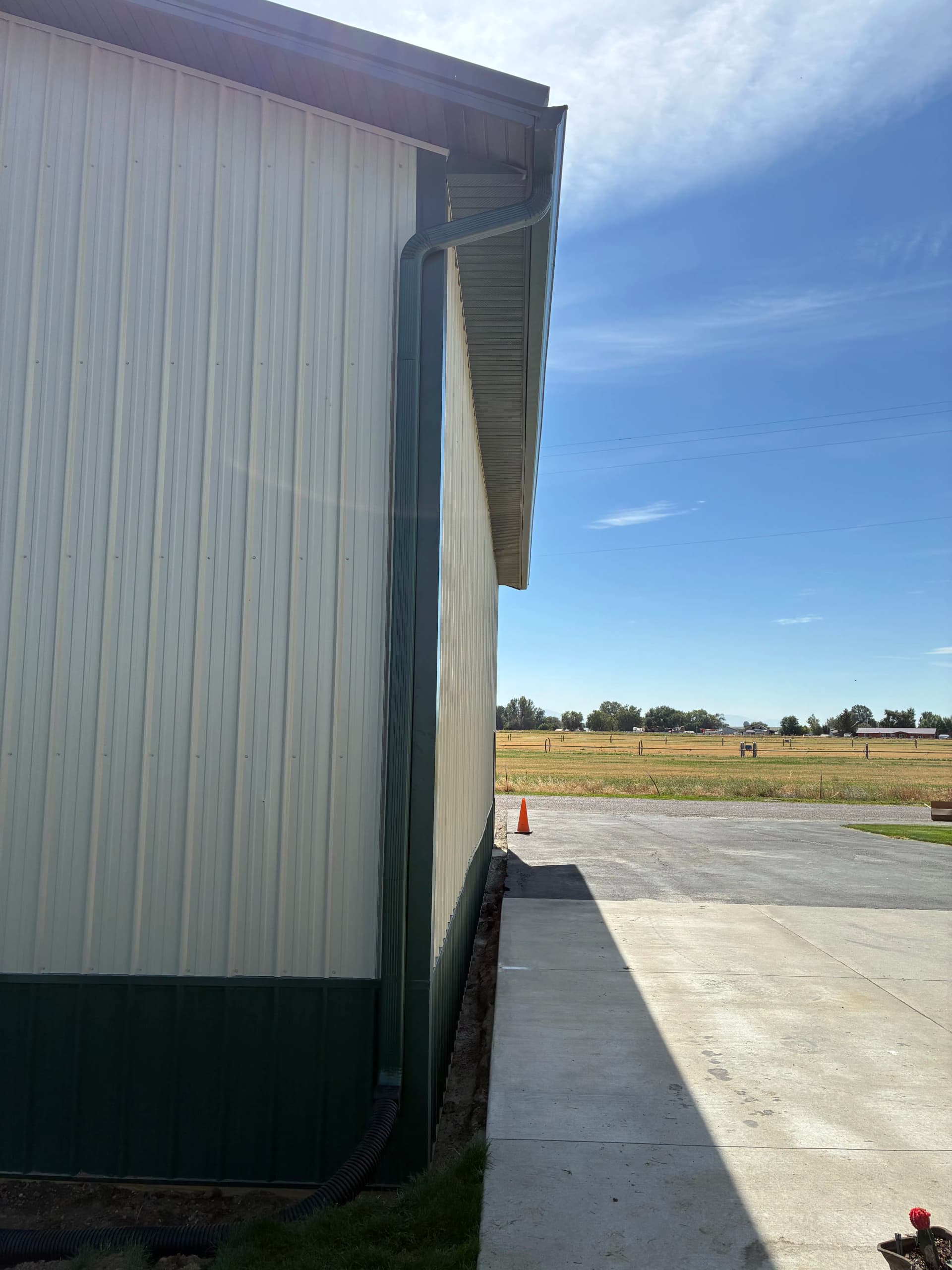 Gallery photos for 6-Inch Gutters and Snow Guards Installed on Large Pole Building: Image #4