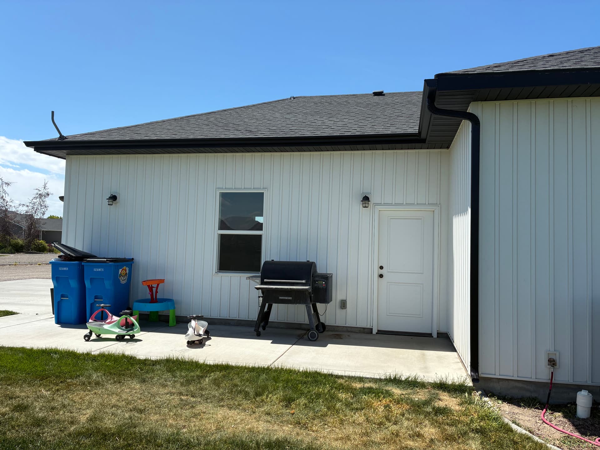 Gallery photos for Seamless Gutter Installation on a Springdale Home: Image #3