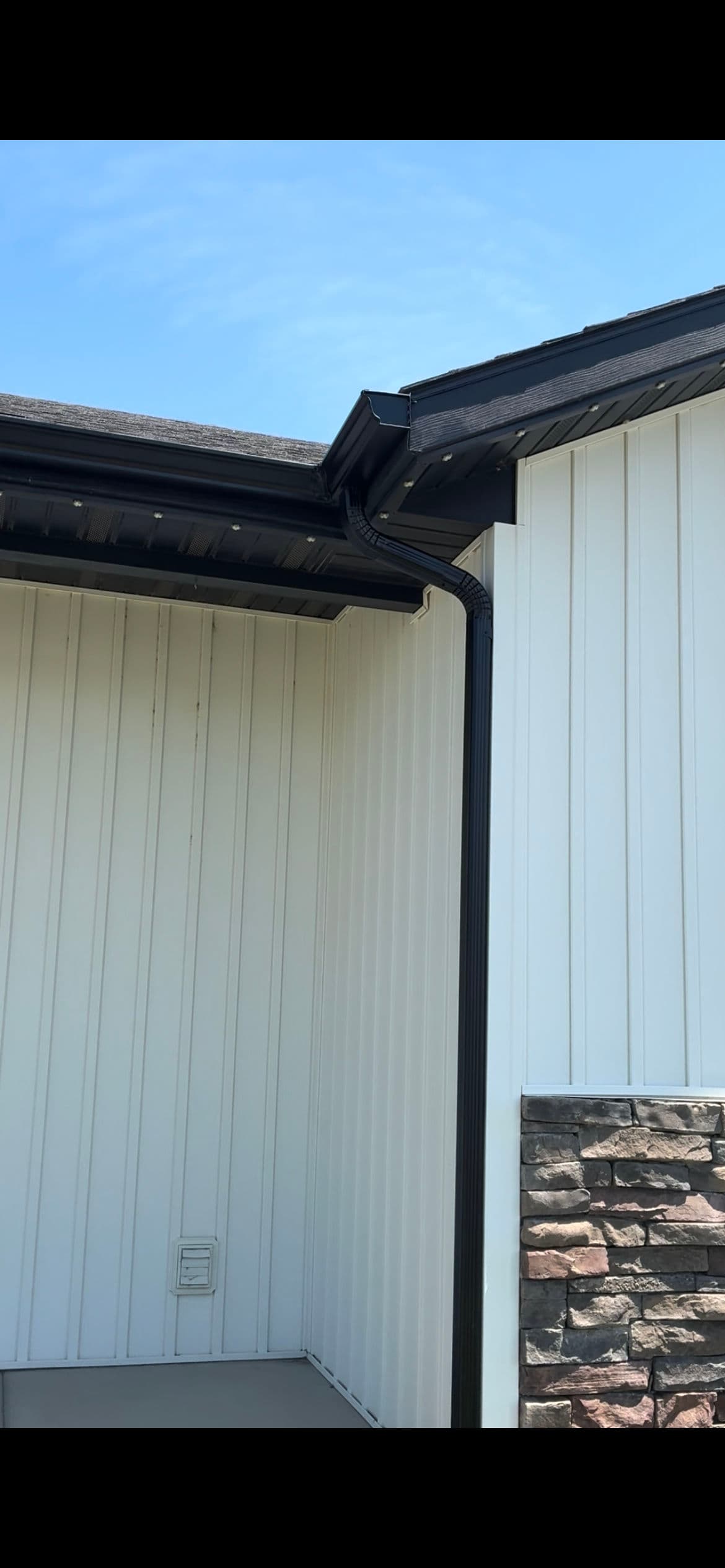 Gallery photos for Seamless Gutter Installation on a Springdale Home: Image #4