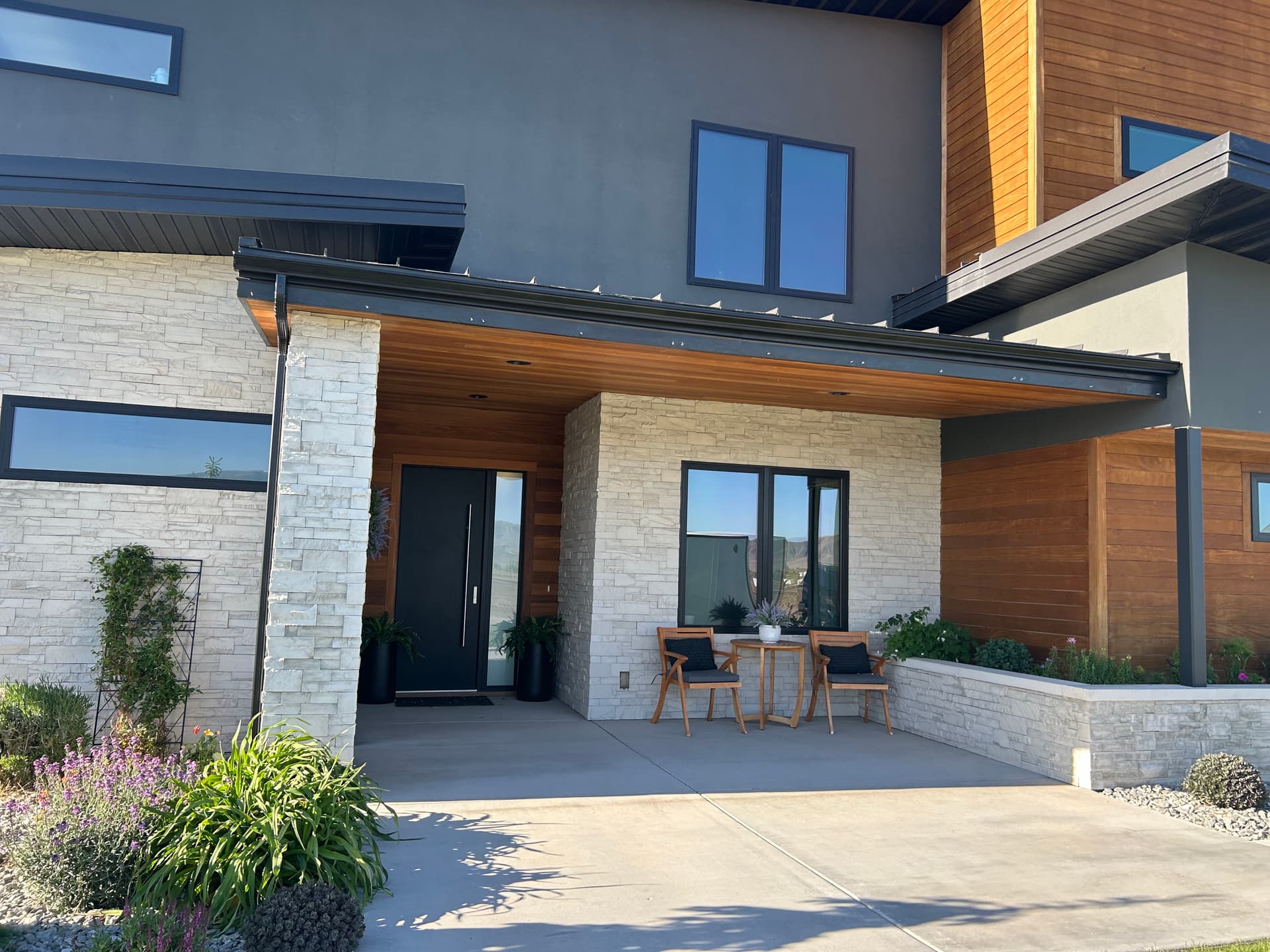 Gallery photos for Seamless Gutter and Downspout Installation in Declo: Image #3